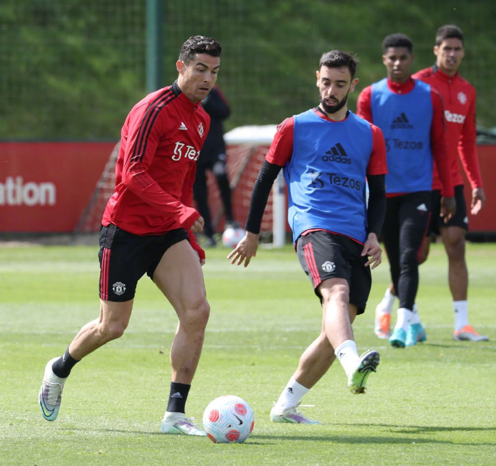 展现出了与 展现出了与