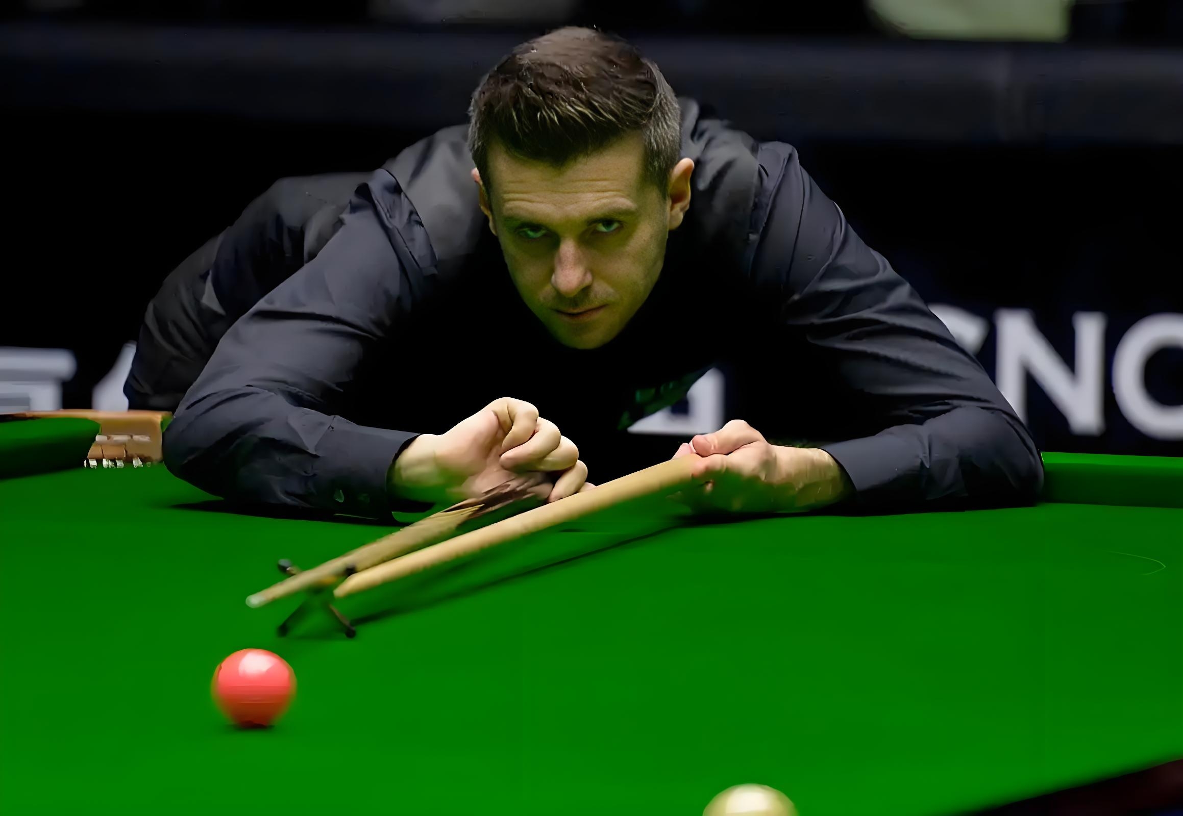 内马尔通过 内马尔通过