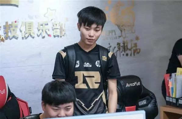 后反映出俱 后反映出俱