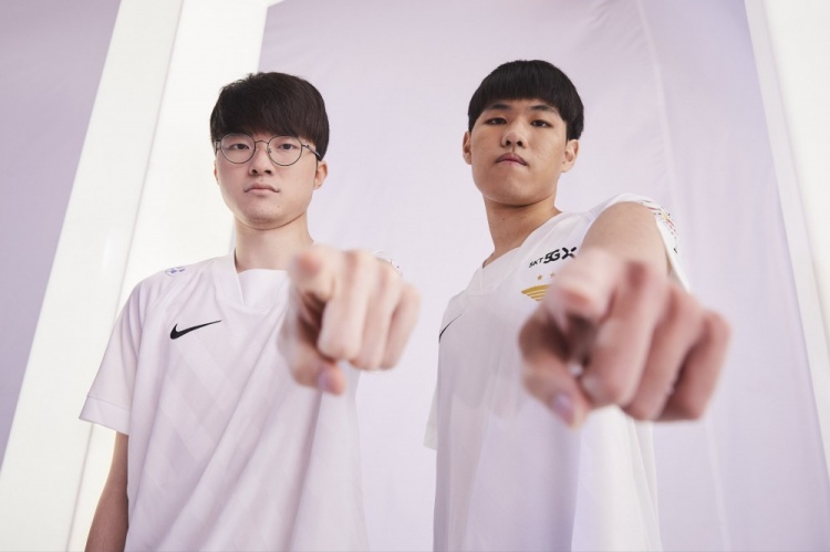 只有一名自 只有一名自